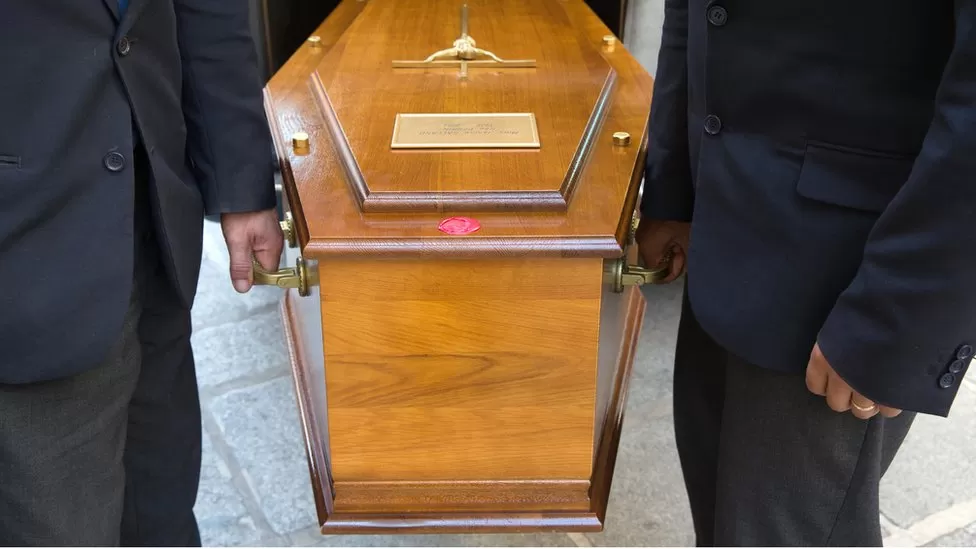 ‘Dead’ woman found breathing in coffin
